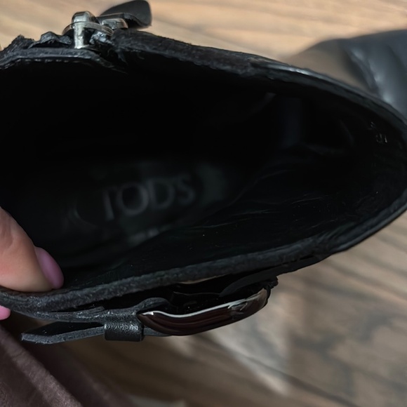 Tod’s Women's Black Ankle Boots - Picture 12 of 14